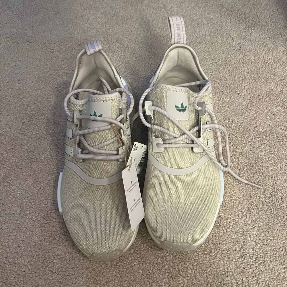 Women’s Adidas NMD size 7